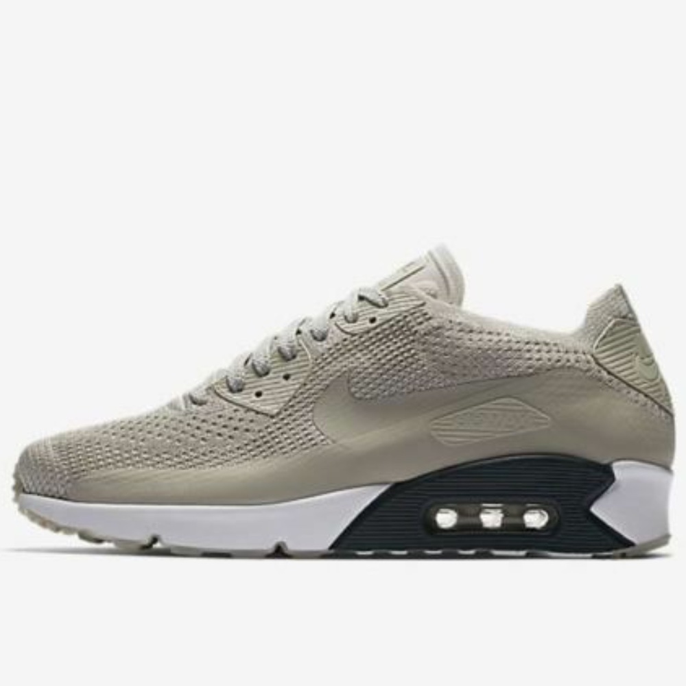Nike Air Max 90 Ultra 2.0 Flyknit (Size 9) - Picture 2 of 8